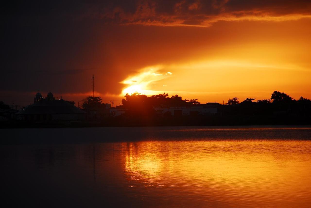 Peten Esplendido フローレス エクステリア 写真